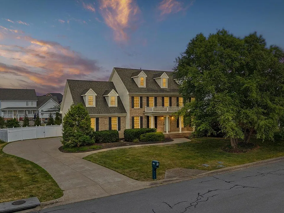 104 Bramble Ct