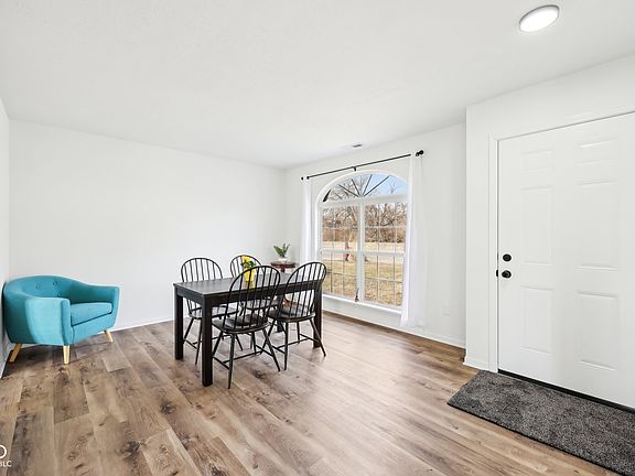4th image of 3155 N White River Parkway East Dr