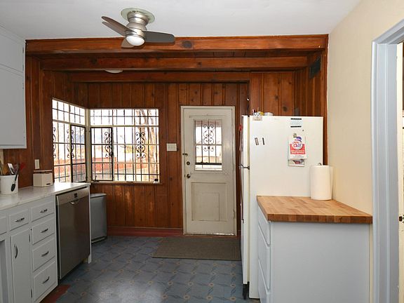 5th image of 512 Sierra Dr SE