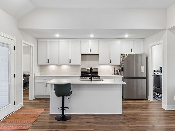 5th image of 3165 Lights Chapel Rd