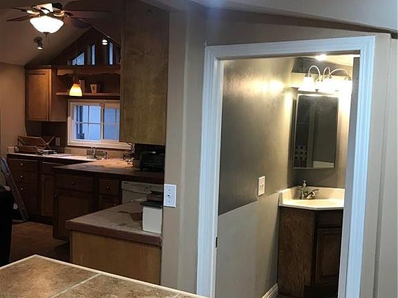 3rd image of 2375 Spruce Dr