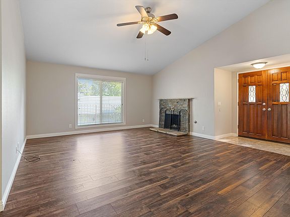 3rd image of 14028 Candlewood Dr