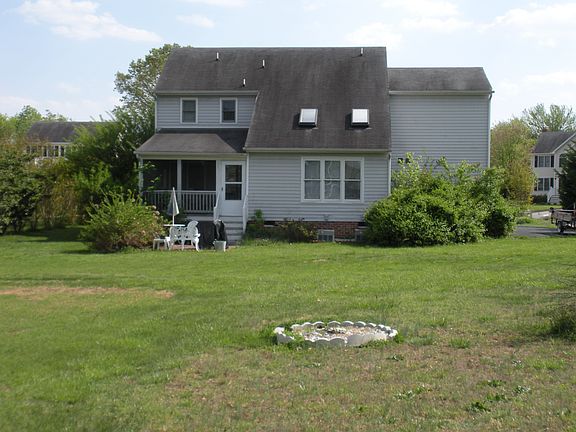 2nd image of 6198 Gibbsdown Pl