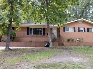 1509 Lyon Rd, Fayetteville, NC 28303