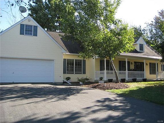 3rd image of 4635 Stafford Ave