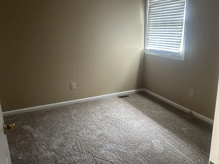 1100 Turkey Foot Rd #6 — Photo 9