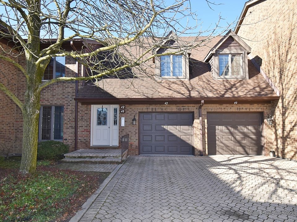 2nd image of 42 Queens Ct #42