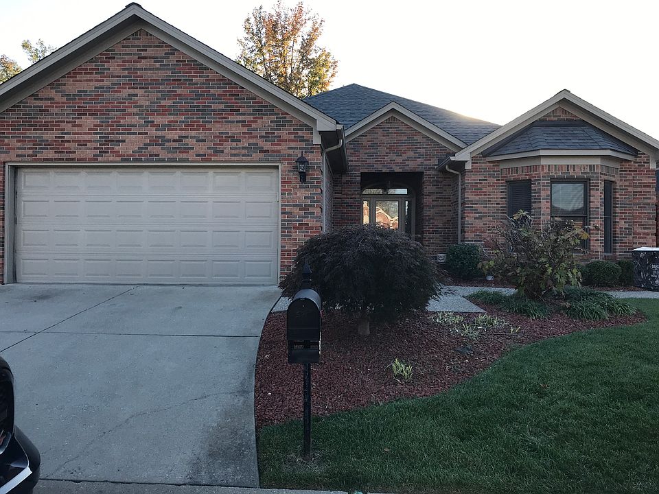 1st image of 3215 Greenleaves Dr