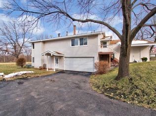 7926 Timber Lake Dr, Eden Prairie, MN 55347