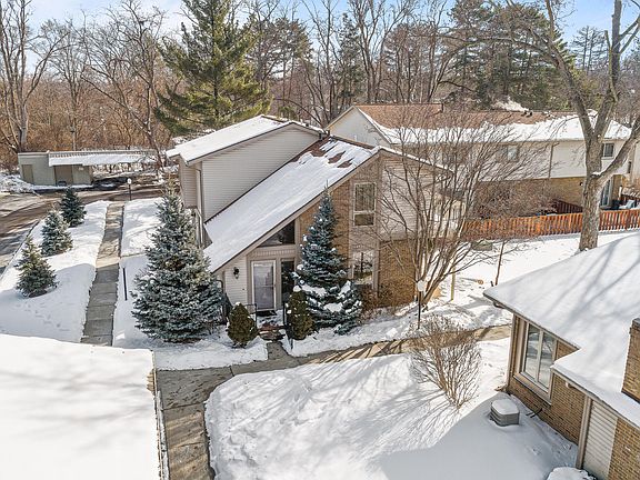 2nd image of 87 Willow Way