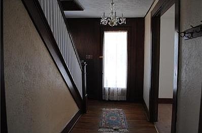3rd image of 1043 Meridian St