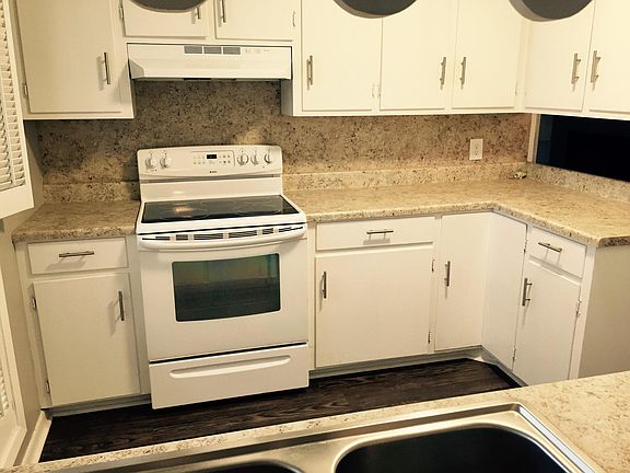 4th image of 1249 Clyde Dr #1