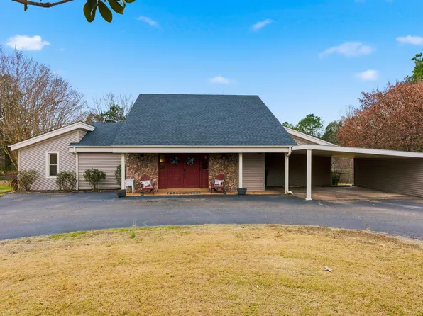 704 Tem St, Bolivar, TN 38008