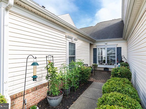 2nd image of 850 Horseshoe Ln #176