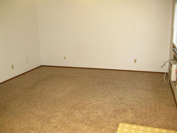5th image of 402 N Calhoun St APT H