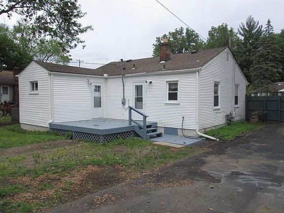 2nd image of 24755 Mary St