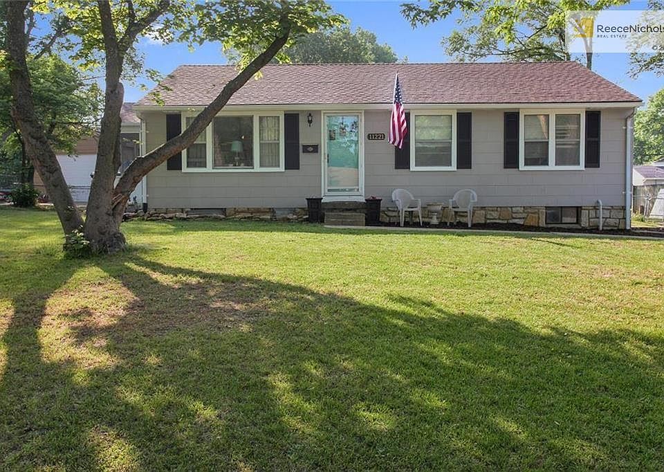 Welcome home to 11221 W 54th Street! Enjoy this charming ranch home within walking distance to West Flander Park and Bluejacket Flint Elementary School