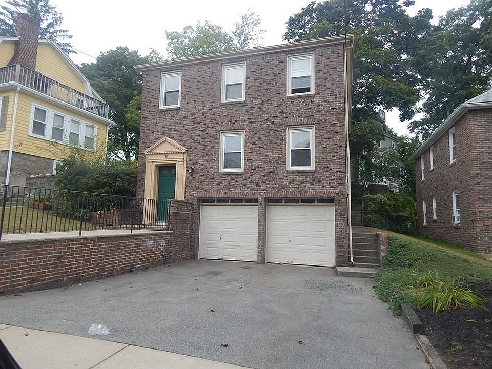 1st image of 48 Florence St #1