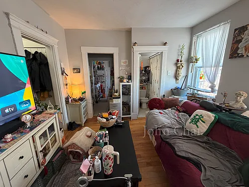 81 Empire St Photo 1