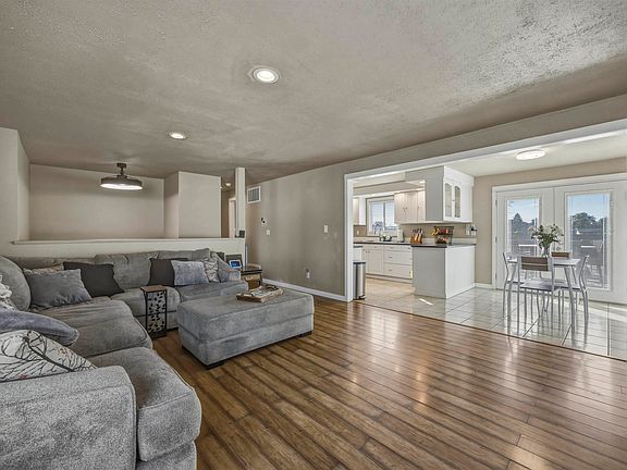4th image of 5121 W Margaret St