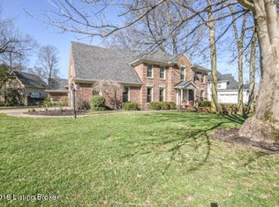 8601 Cheffield Dr, Hurstbourne, KY 40222