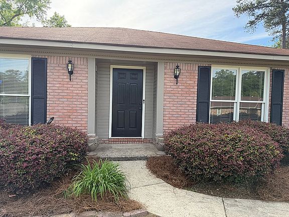 2nd image of 6847 Raintree Dr