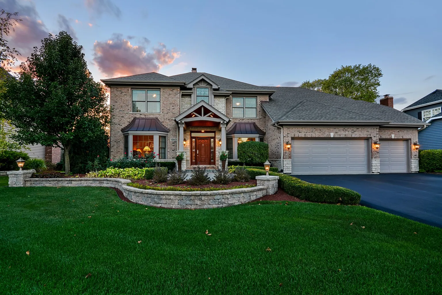 1860 Somerset Ln photo 1