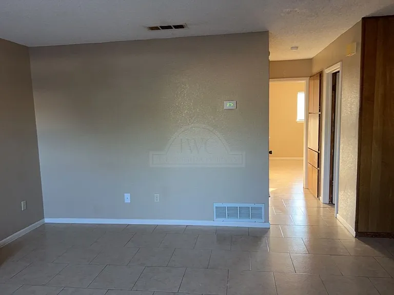 4209 Water St — Photo 7