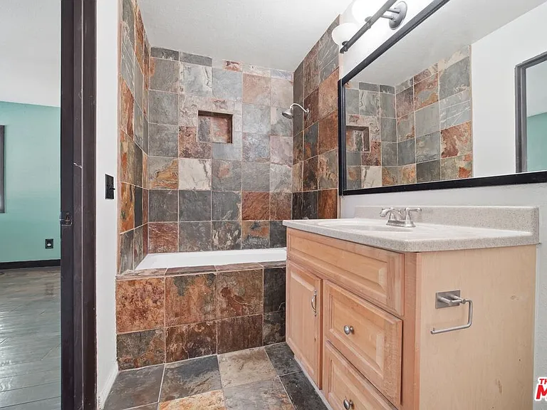 Willowcrest Ln — Photo 24