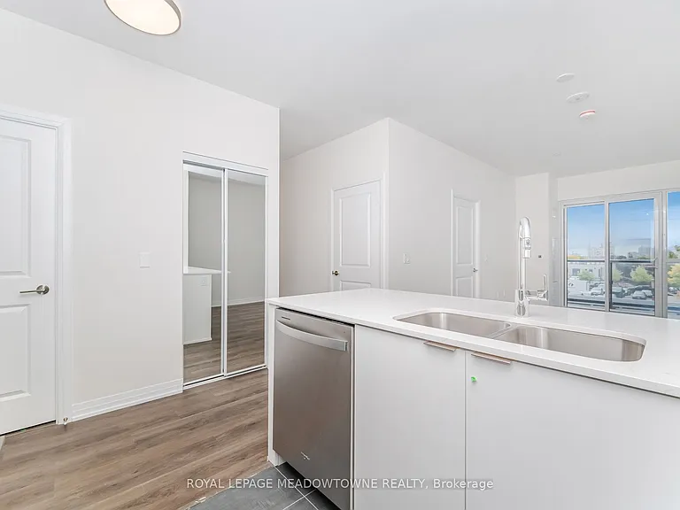 15 Watergarden Dr #207 — Photo 11