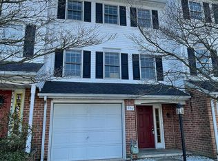 725 Robin Hill Cir, York, PA 17404