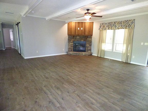 5th image of 2529 Shannon Dr SW