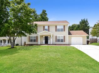 16 Manor Ridge Ct, Greensboro, NC 27407