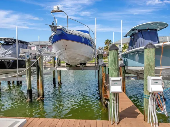 0 Coquina Key Dr SE #111SS, Saint Petersburg, FL 33705