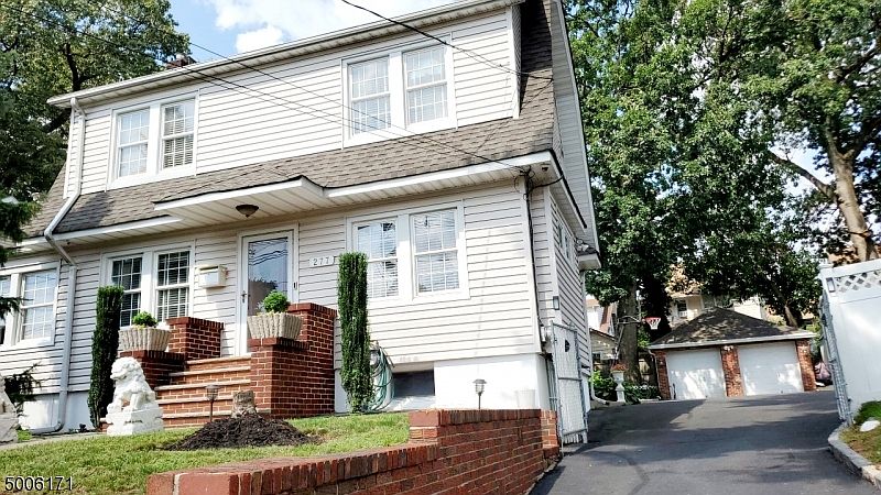 1st image of 277 Union Ave