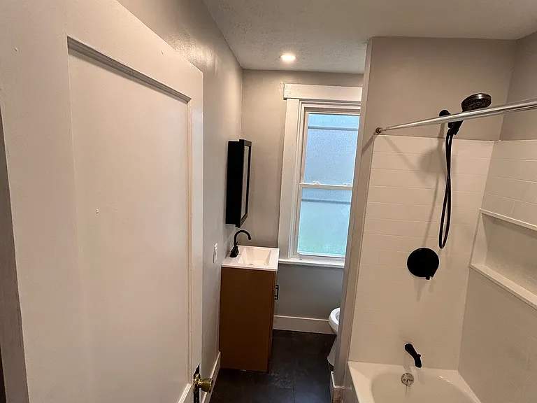 1717 Chislett St — Photo 5