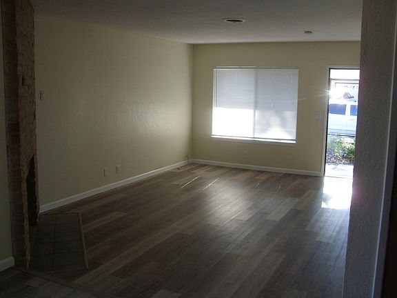 3rd image of 6410 Mauana Way