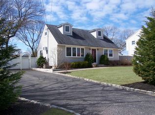 177 Mark Tree Rd, Centereach, NY 11720