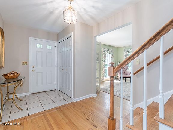 4th image of 21 Nottingham Way N