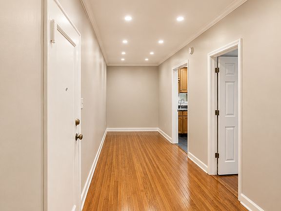 4th image of 128-129 Chancellor Ave #B05a
