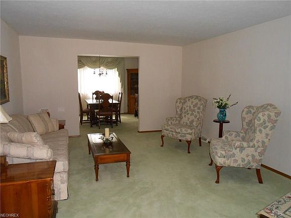 4th image of 2150 Radcliffe Dr