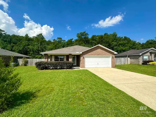 1810 Bay St, Foley, AL 36535