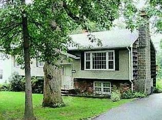 410 Kinderkamack Rd, River Edge, NJ 07661