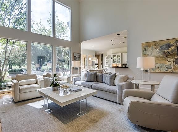 5th image of 8712 Doral Ct W