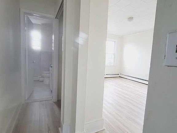 3rd image of 455 Orient Way
