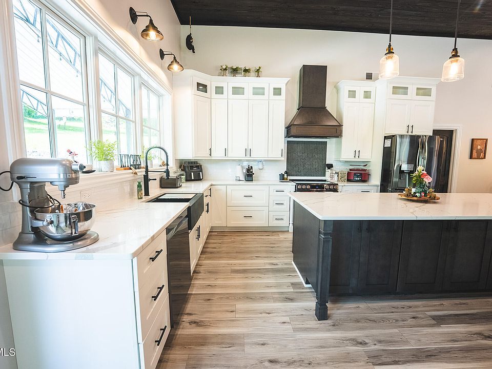 22nd image of 622 Earls Hollow Rd