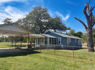 529 Avenue E, Poteet, TX 78065