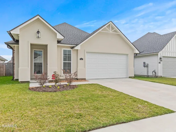 211 Harton Rd, Youngsville, LA 70592