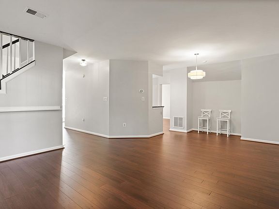 4th image of 14435 Fallscliff Ln