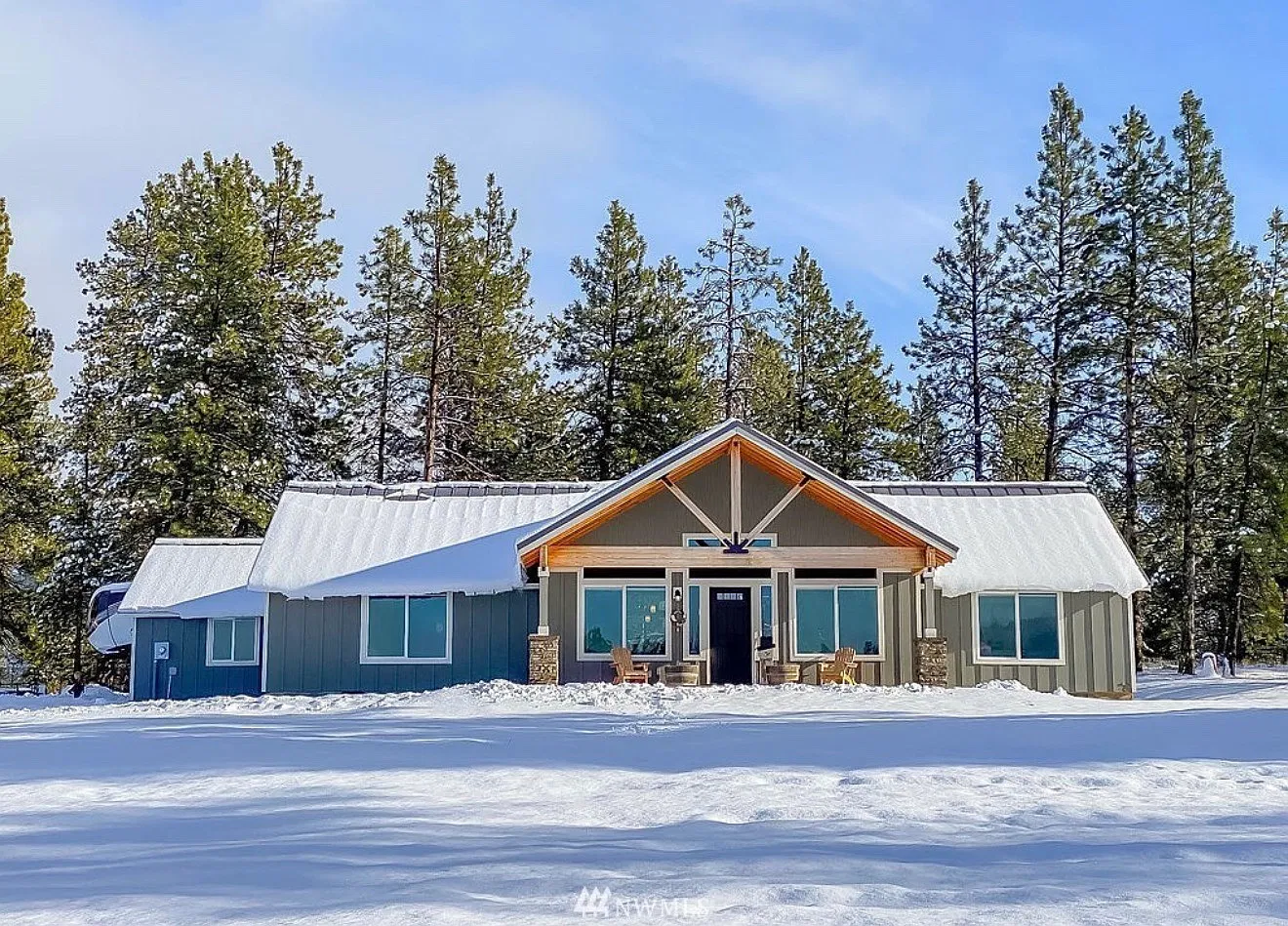 4 bed, 2200 sqft, $3,800 — Photo 1